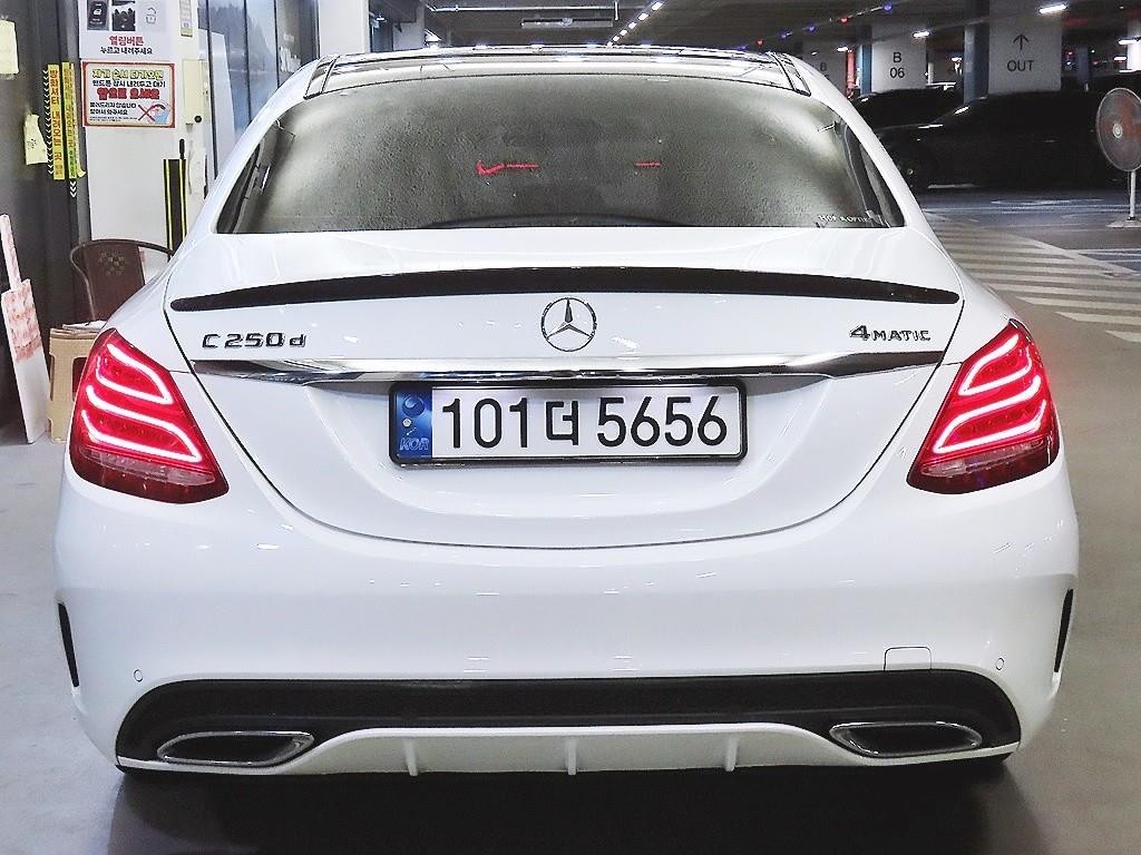 벤츠 C 클래스 C클래스 W205 C250 d 4MATIC 이미지 5
