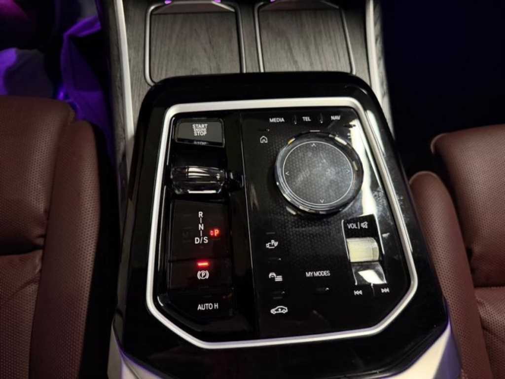 BMW 7시리즈 7시리즈 (G70) 740i xDrive M 스포츠 이미지 12