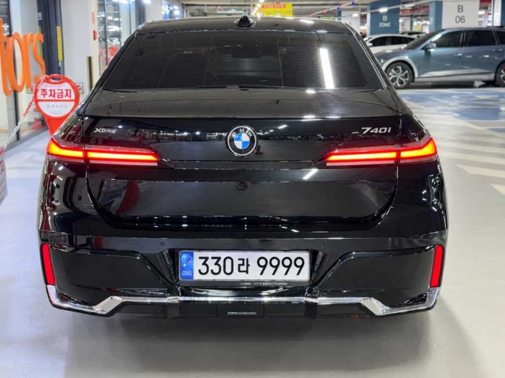 BMW 7시리즈 7시리즈 (G70) 740i xDrive M 스포츠 이미지 5