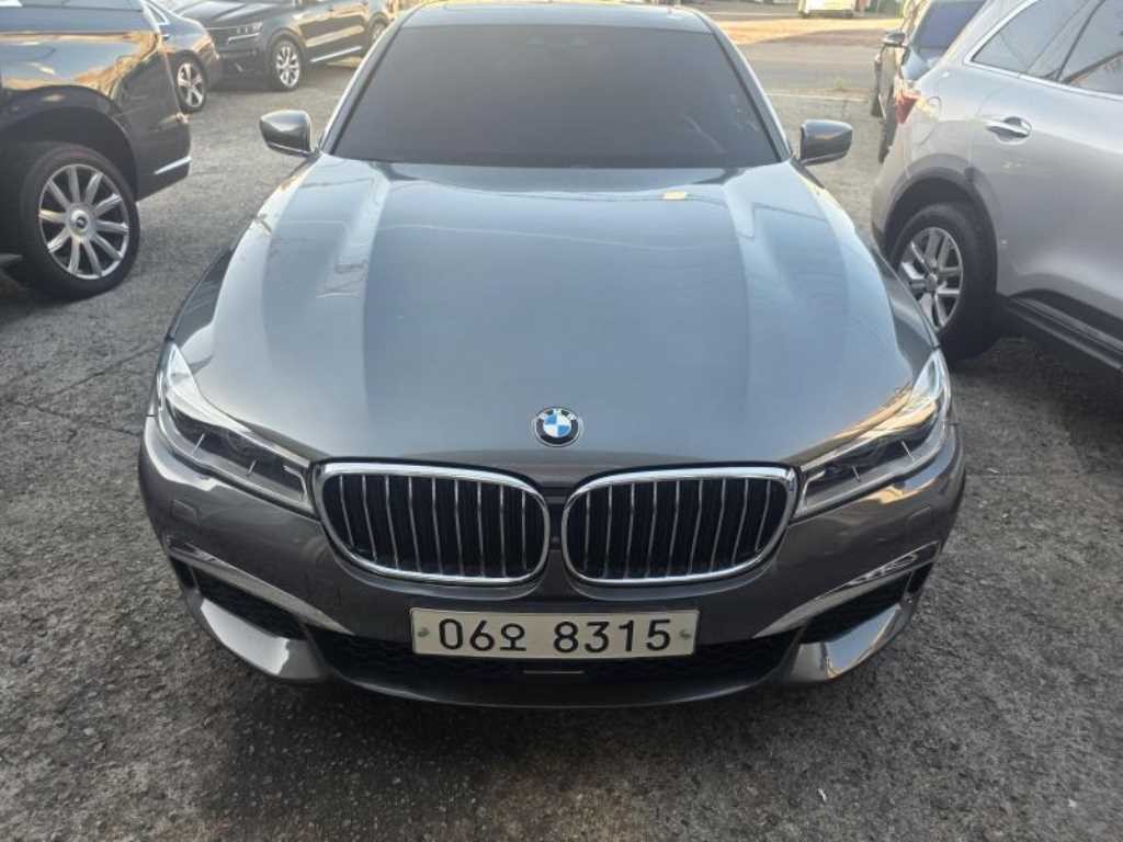 BMW 7시리즈 7시리즈 (G11) 730d xDrive M 스포츠 이미지 2