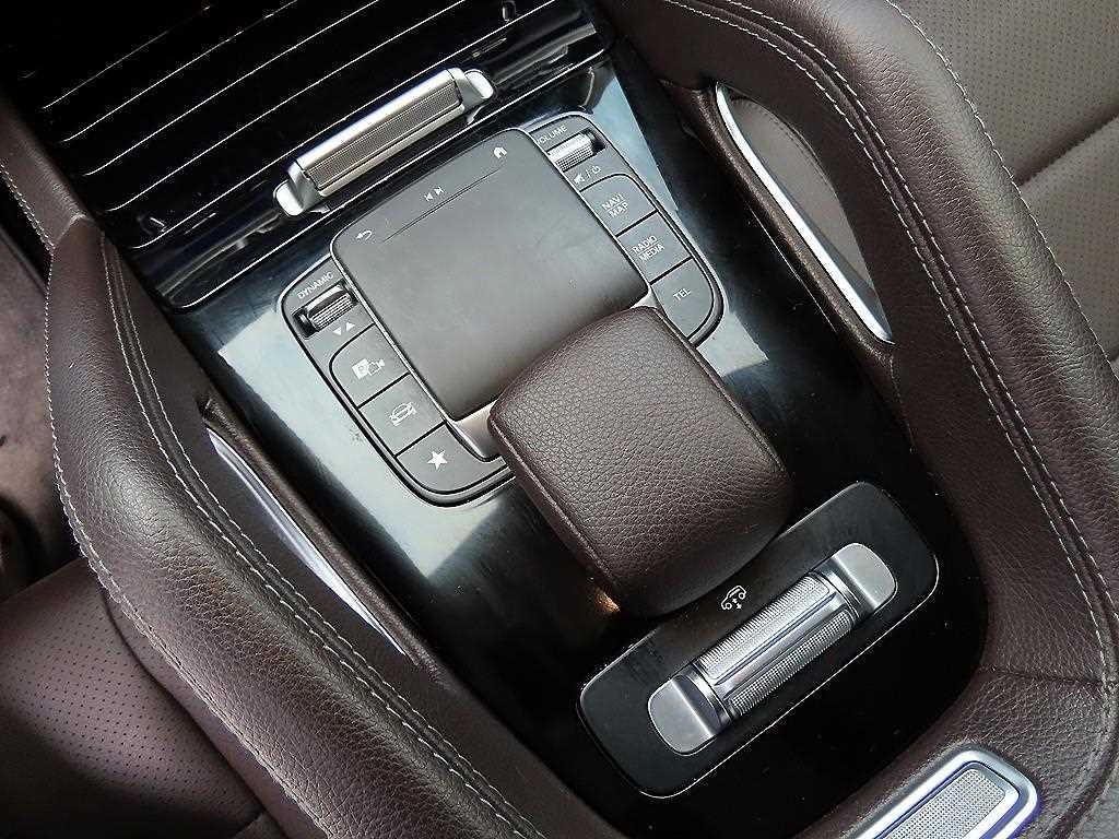벤츠 GLE 클래스 GLE 클래스 W167 GLE 300d 4MATIC 이미지 13