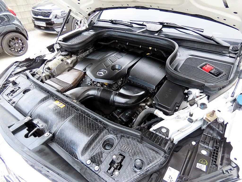 벤츠 GLE 클래스 GLE 클래스 W167 GLE 300d 4MATIC 이미지 19