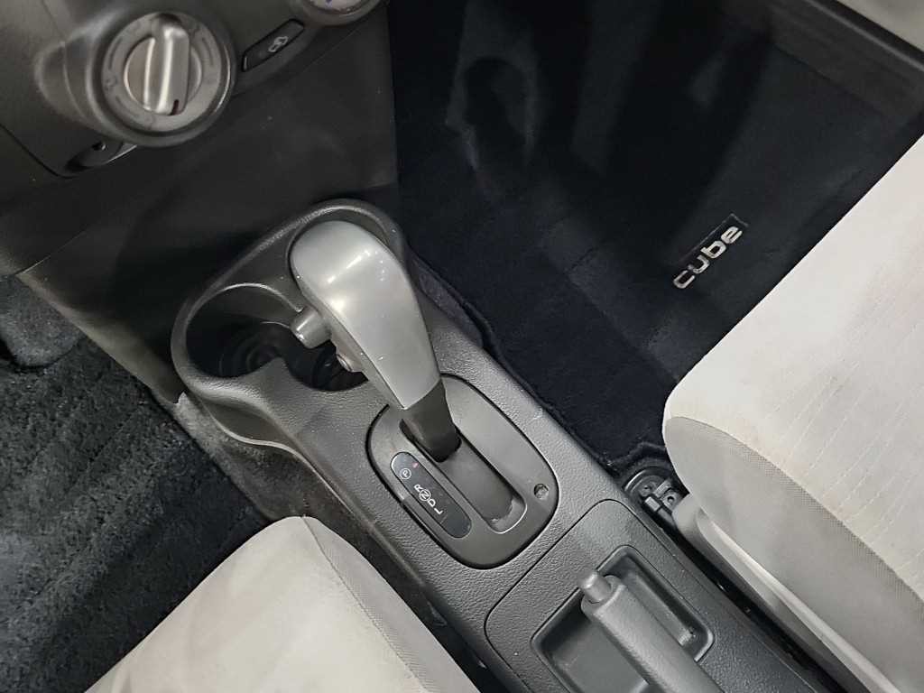 닛산 큐브 1.8 SL 이미지 8