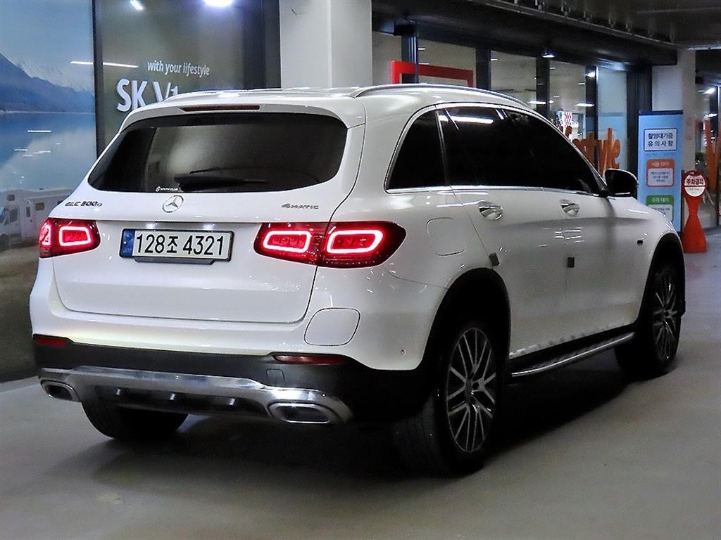 벤츠 GLC 클래스 GLC클래스 X253 GLC 300 e 4MATIC 이미지 4