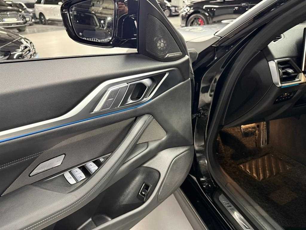 BMW i4 eDrive 40 M 스포츠 프로 이미지 18