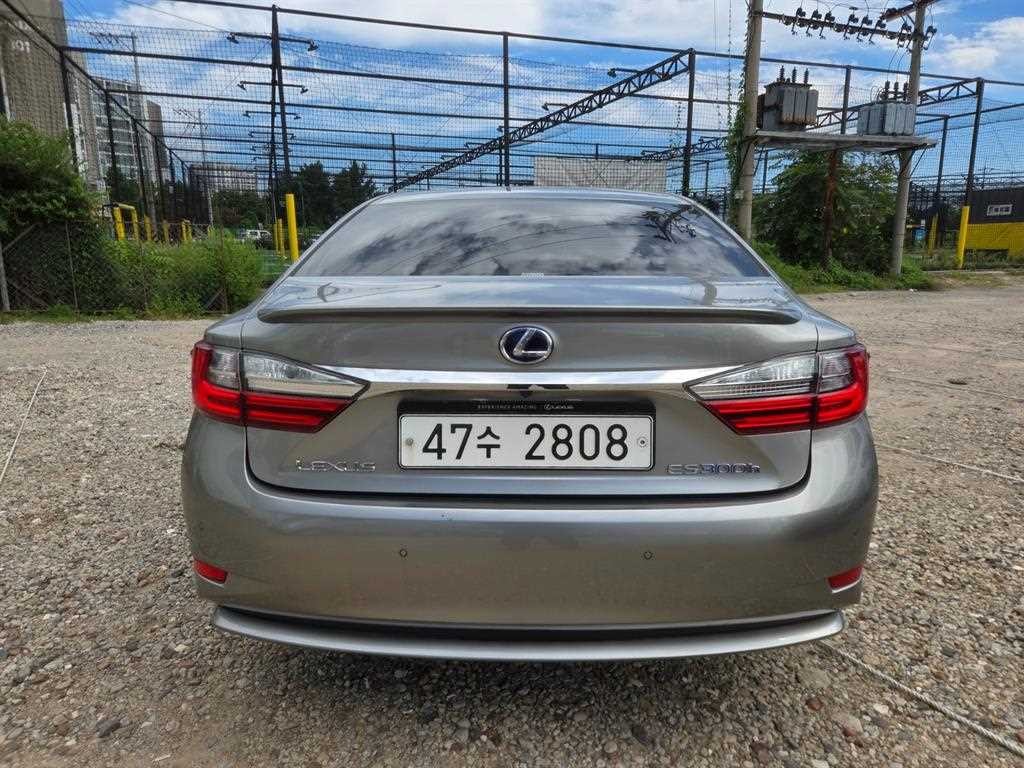 렉서스 ES 뉴ES300h 슈프림 이미지 3