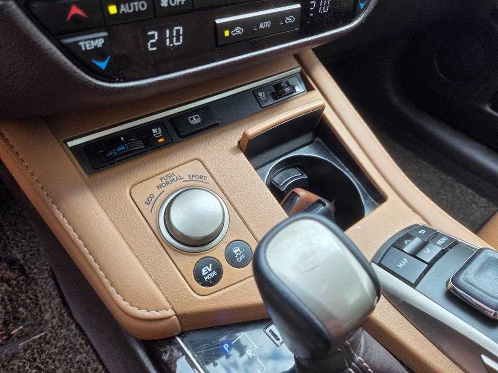 렉서스 ES 뉴ES300h 슈프림 이미지 9