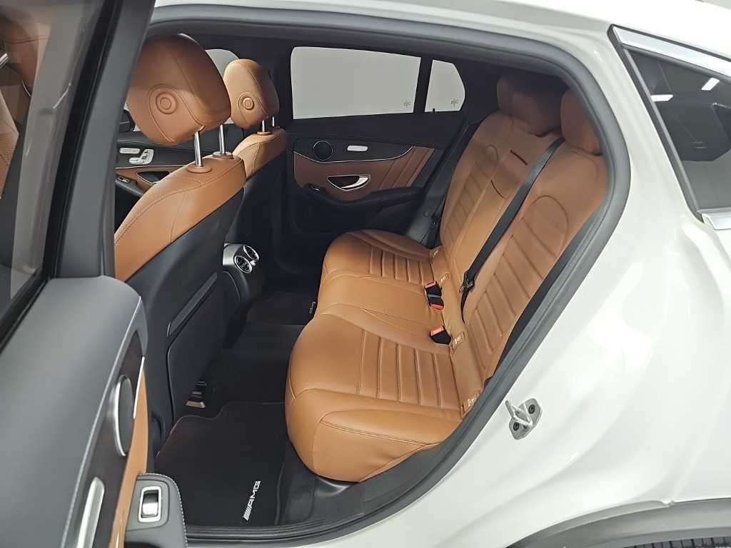 벤츠 GLC 클래스 GLC클래스 X253 GLC 300 4MATIC 쿠페 이미지 12