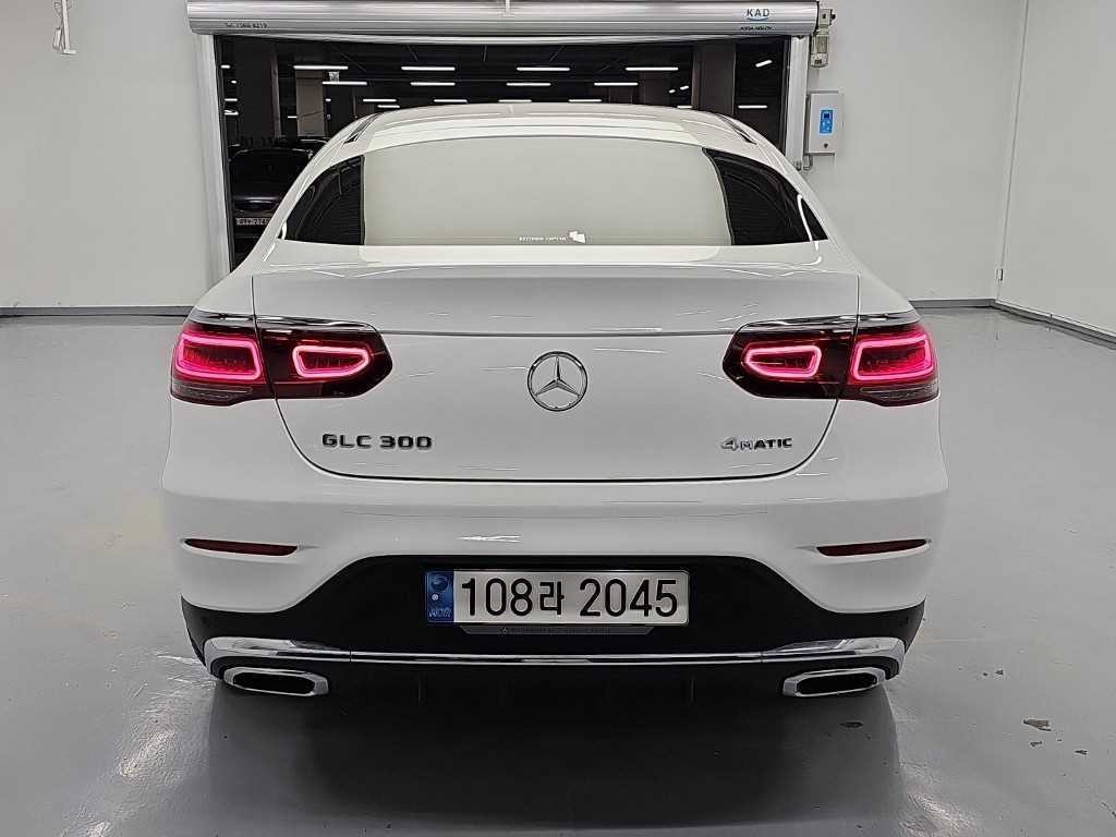 벤츠 GLC 클래스 GLC클래스 X253 GLC 300 4MATIC 쿠페 이미지 3