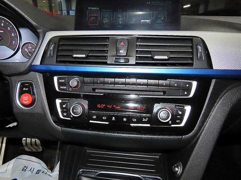 BMW 3시리즈 3시리즈 (F30) 320i M 스포츠 이미지 11