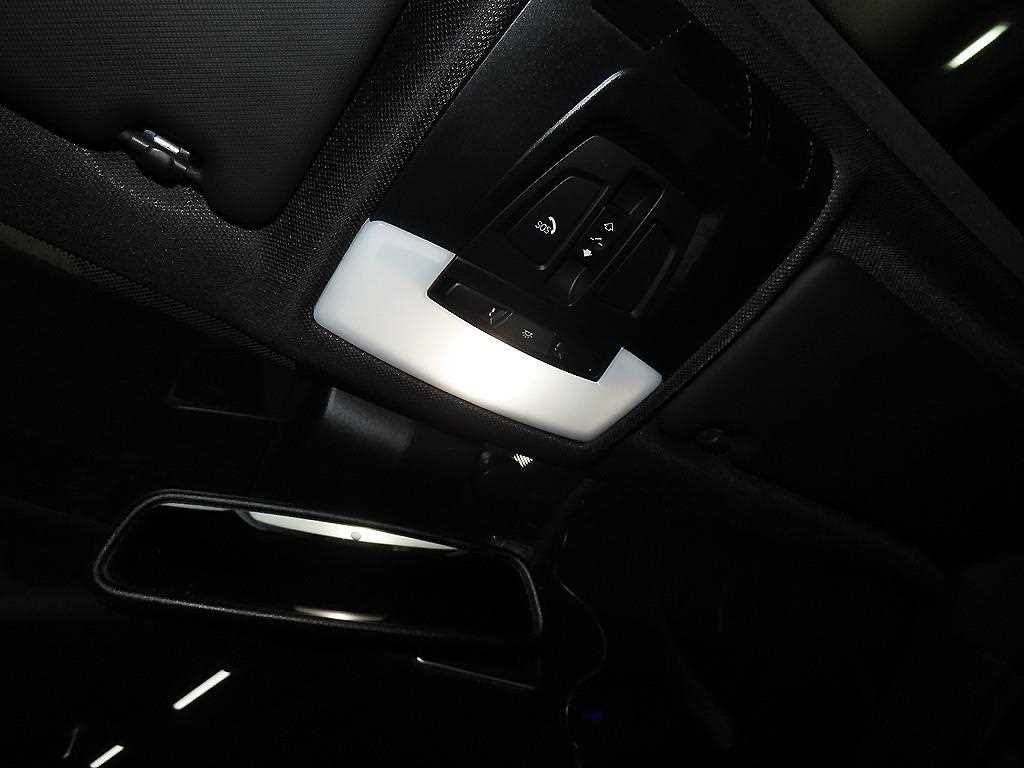 BMW 3시리즈 3시리즈 (F30) 320i M 스포츠 이미지 17