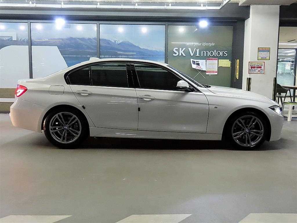 BMW 3시리즈 3시리즈 (F30) 320i M 스포츠 이미지 3