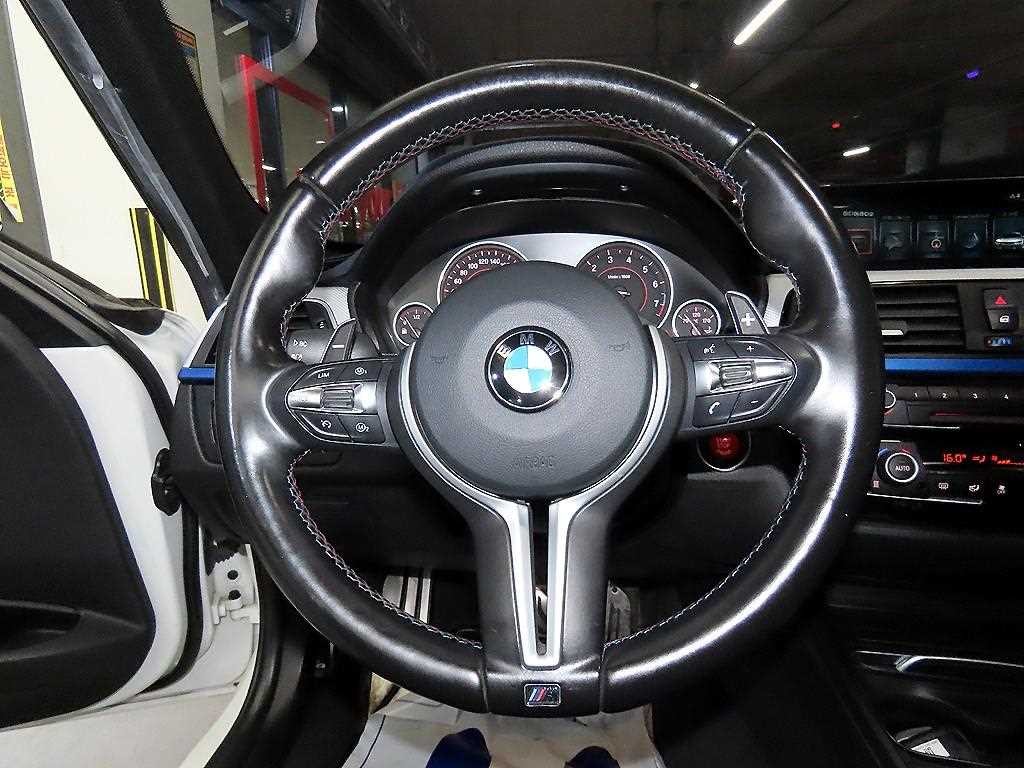 BMW 3시리즈 3시리즈 (F30) 320i M 스포츠 이미지 8