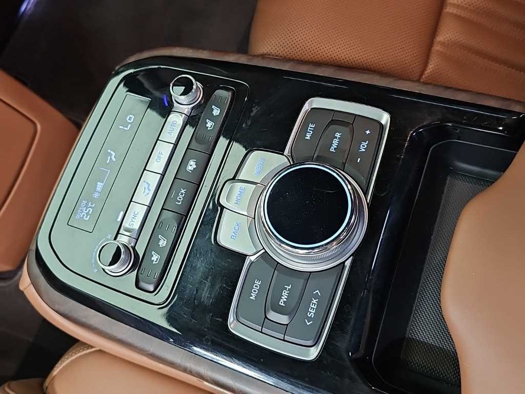 제네시스 G90 3.8 GDI AWD 프레스티지 이미지 14