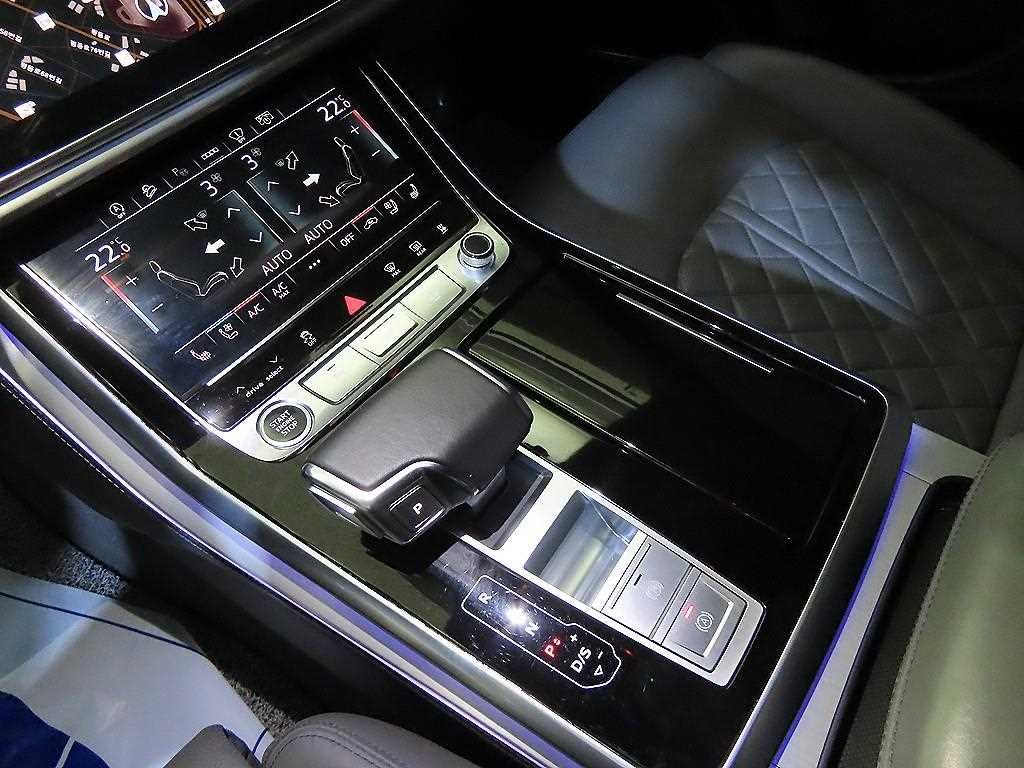 아우디 Q8 50 TDI 콰트로 프리미엄 이미지 12