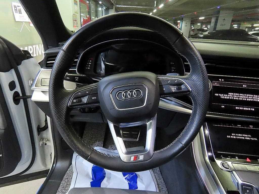 아우디 Q8 50 TDI 콰트로 프리미엄 이미지 8