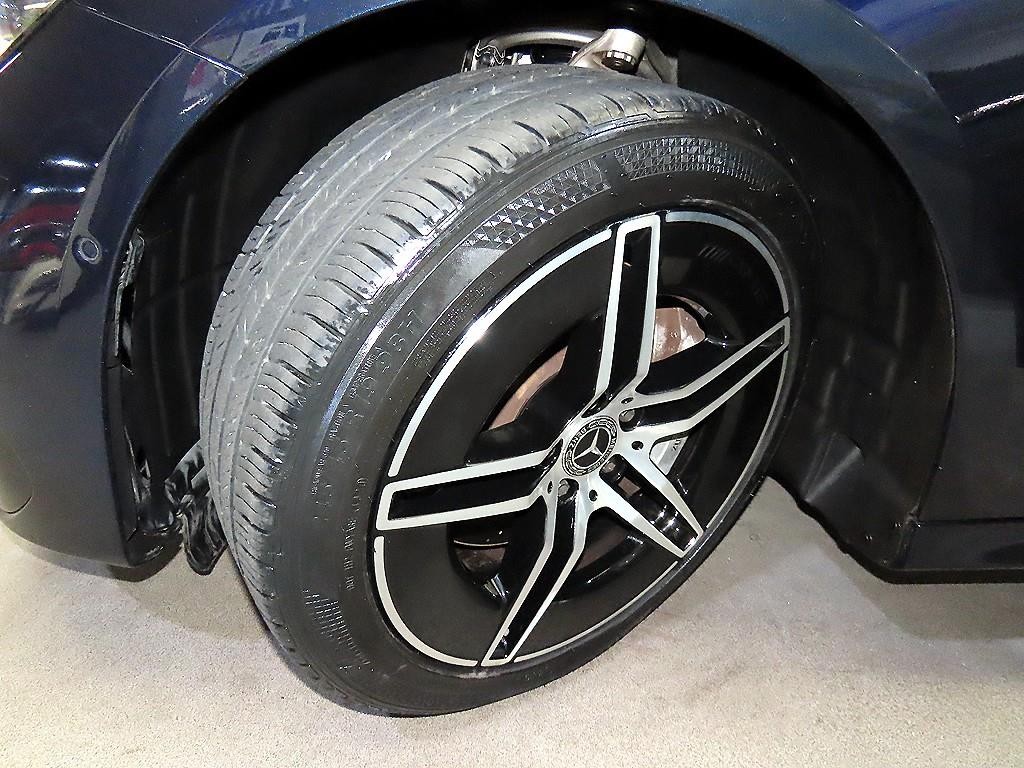 벤츠 E 클래스 E-클래스 W214 E300 4MATIC AMG Line 이미지 7