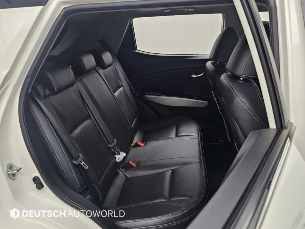 KG모빌리티(쌍용) 티볼리 디젤 2WD 1.6 LX 이미지 12