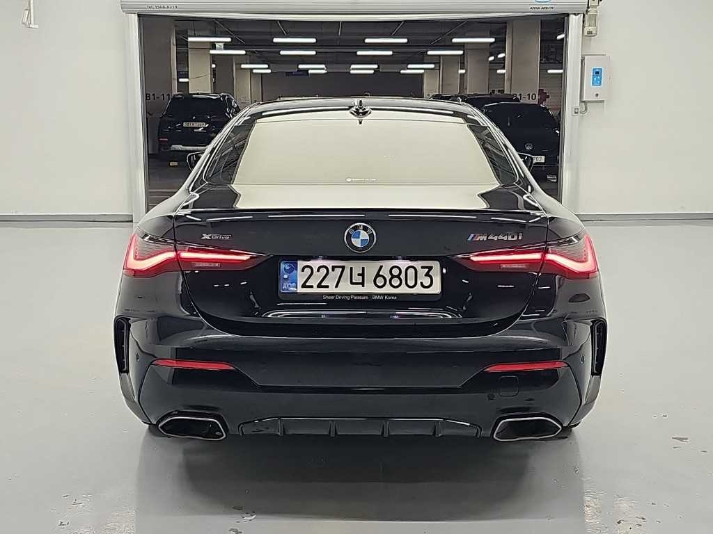 BMW 4시리즈 4시리즈 (G22) M440i xDrive 쿠페 이미지 3