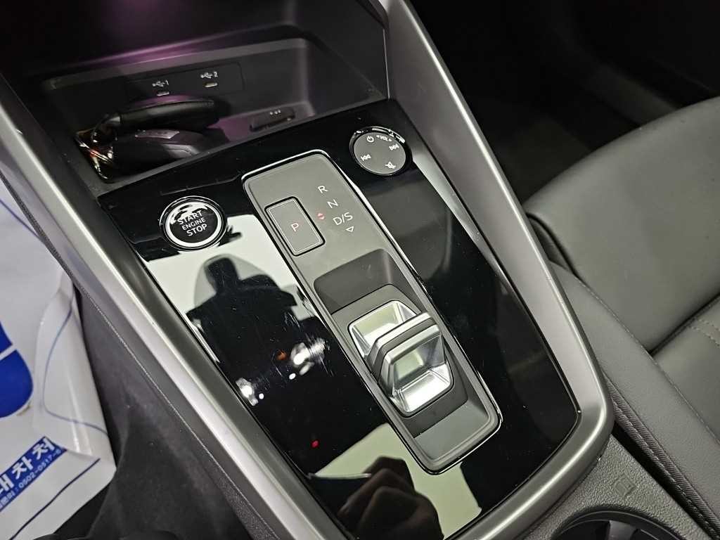아우디 A3 A3(8Y) 40 TFSI 프리미엄 이미지 8