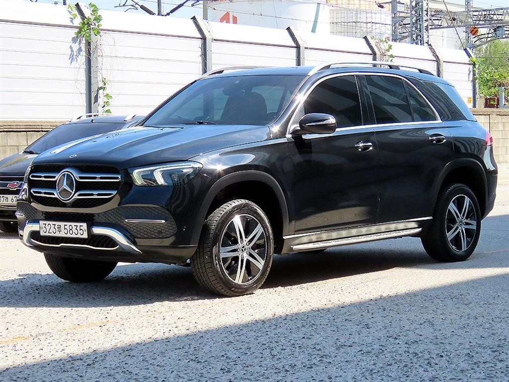 벤츠 GLE 클래스 GLE 클래스 W167 GLE 300d 4MATIC 이미지 2
