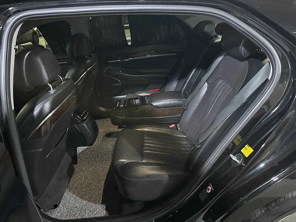 제네시스 EQ900 3.8 GDI AWD 프리미엄 럭셔리 이미지 7