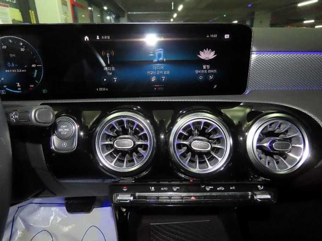 벤츠 A 클래스 A클래스 W177 A250 4MATIC 세단 이미지 11