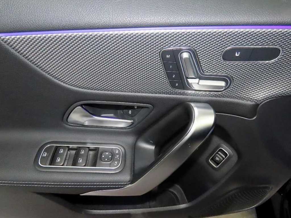 벤츠 A 클래스 A클래스 W177 A250 4MATIC 세단 이미지 14