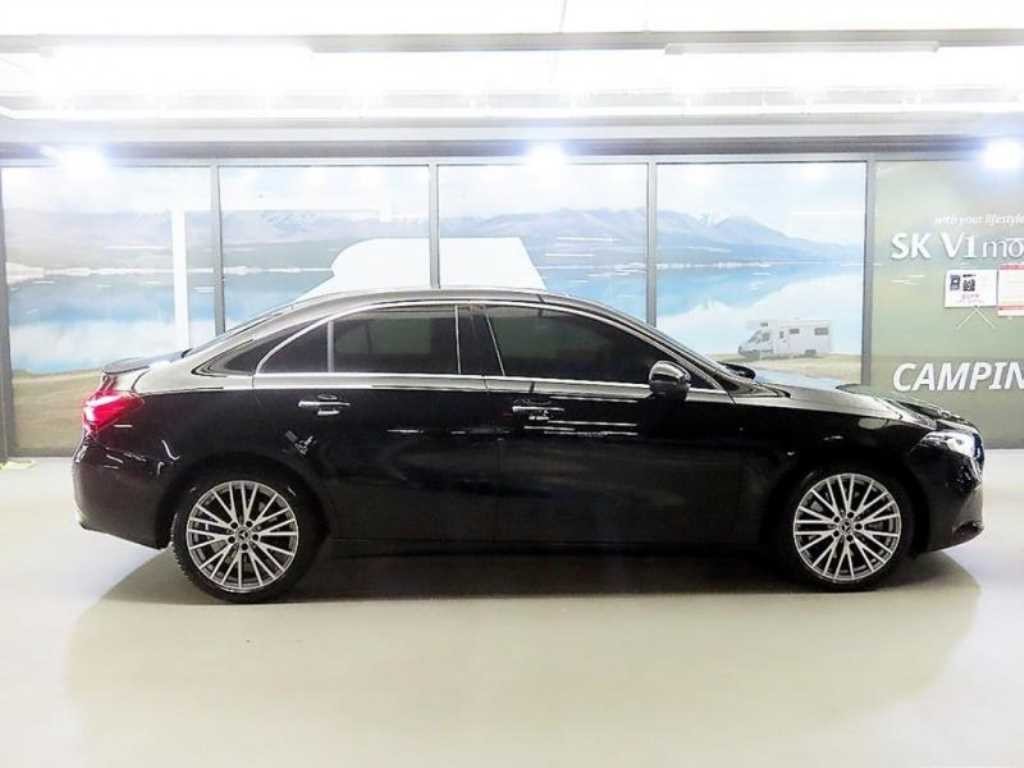 벤츠 A 클래스 A클래스 W177 A250 4MATIC 세단 이미지 3