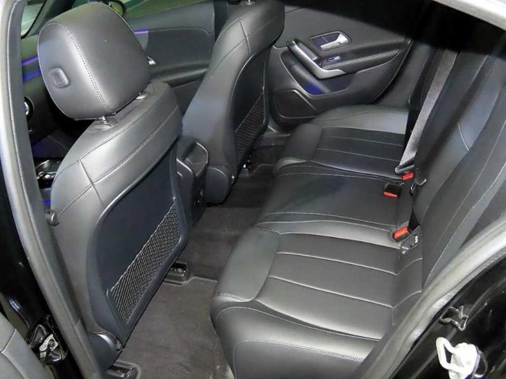 벤츠 A 클래스 A클래스 W177 A250 4MATIC 세단 이미지 7