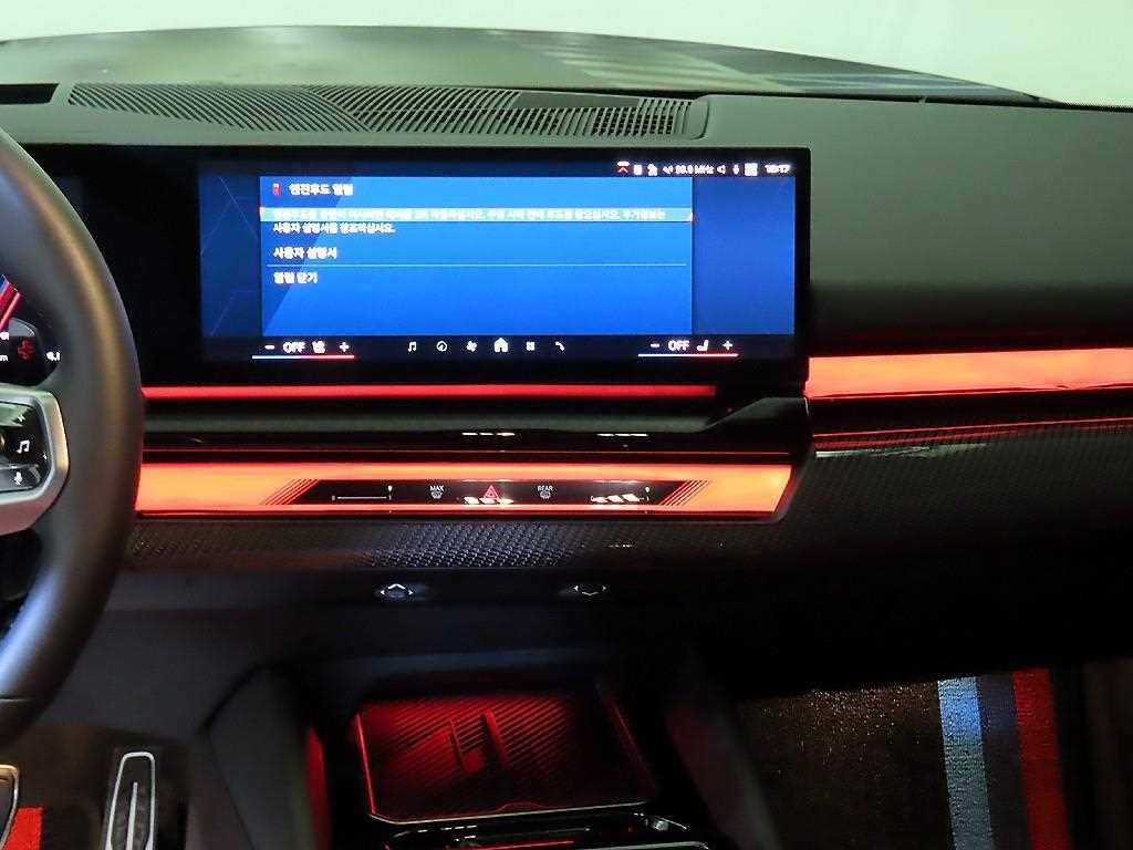 BMW 5시리즈 M5 (F90, F10) M5 세단 이미지 11