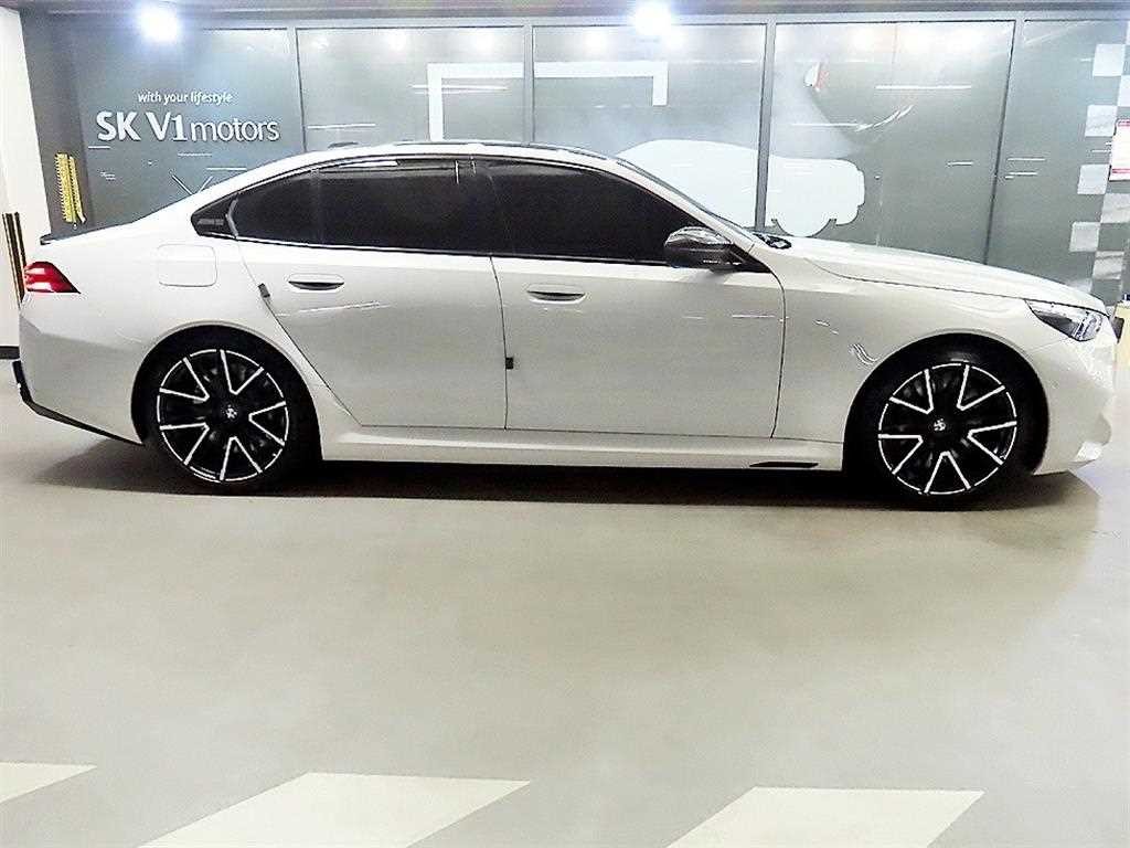 BMW 5시리즈 M5 (F90, F10) M5 세단 이미지 3