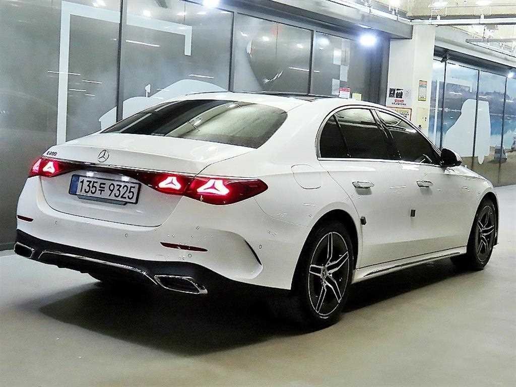 벤츠 E 클래스 E-클래스 W214 E200 AMG 라인 이미지 4