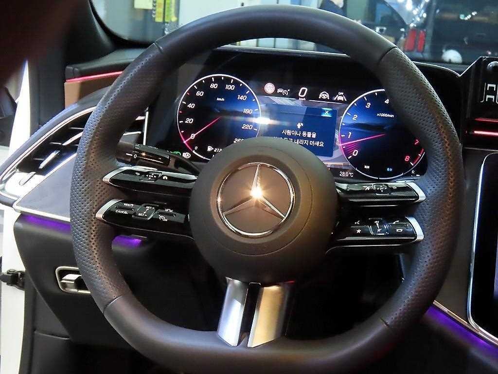 벤츠 E 클래스 E-클래스 W214 E200 AMG 라인 이미지 8