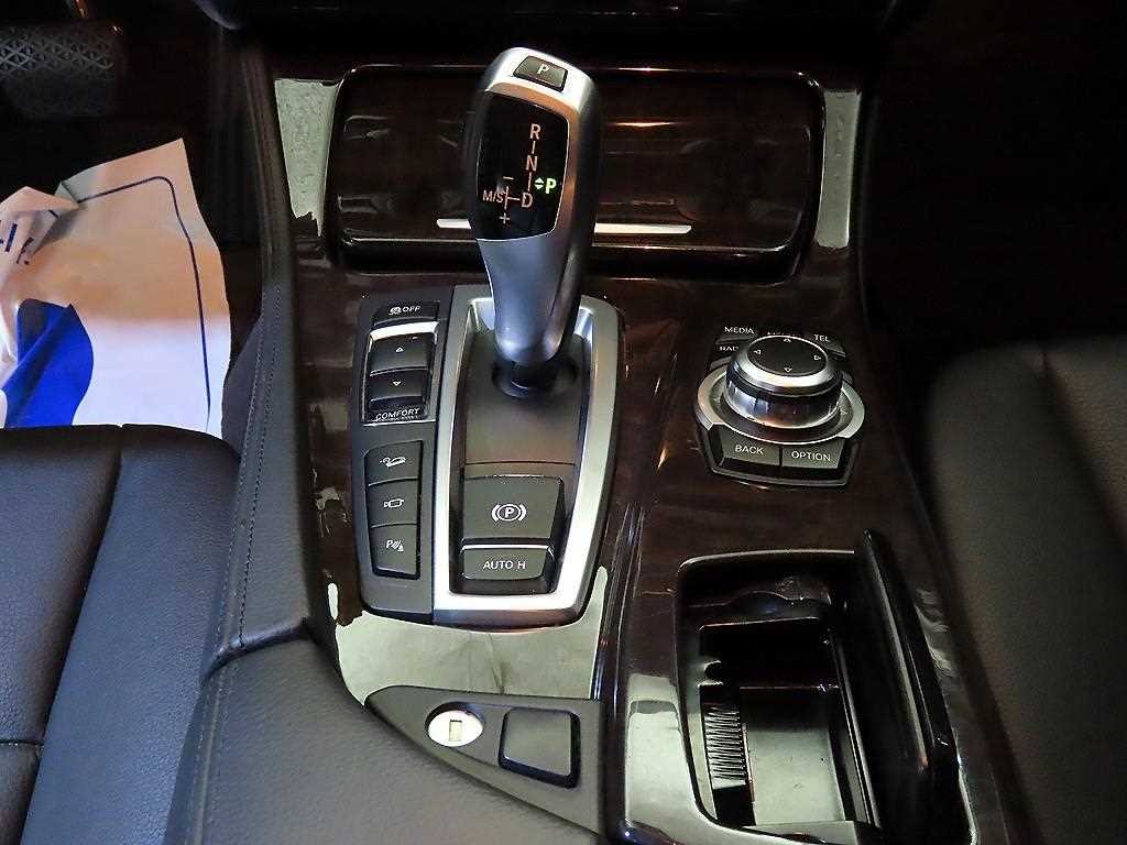 BMW 5시리즈 5시리즈 (F10) 528i xDrive 이미지 12