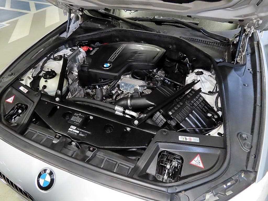 BMW 5시리즈 5시리즈 (F10) 528i xDrive 이미지 19