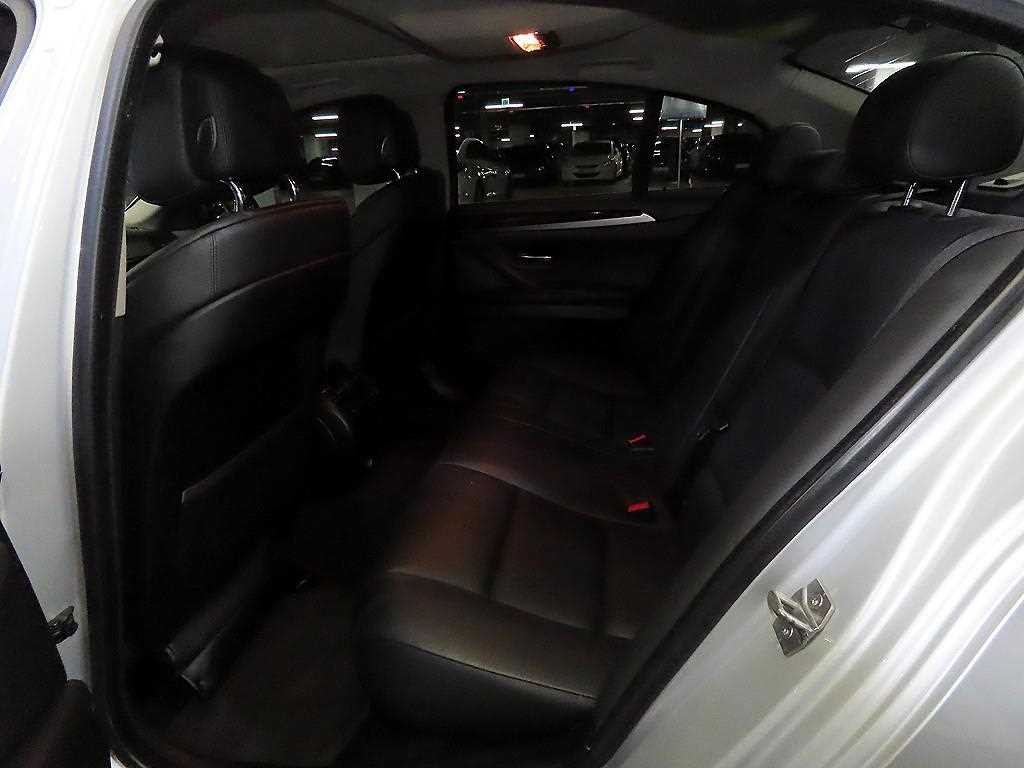 BMW 5시리즈 5시리즈 (F10) 528i xDrive 이미지 7