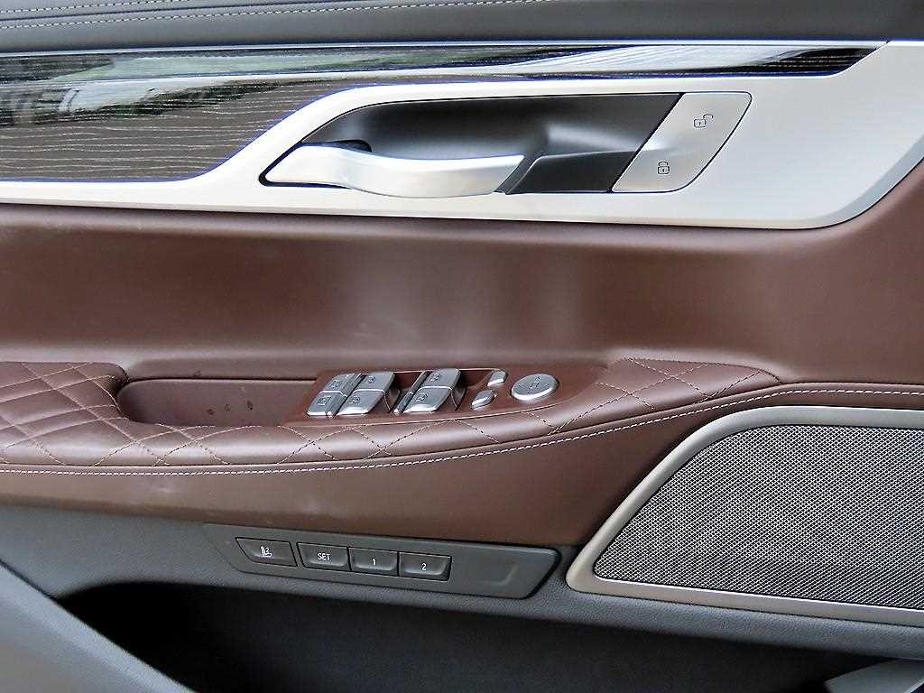 BMW 7시리즈 7시리즈 (G11) 730d xDrive M 스포츠 이미지 12