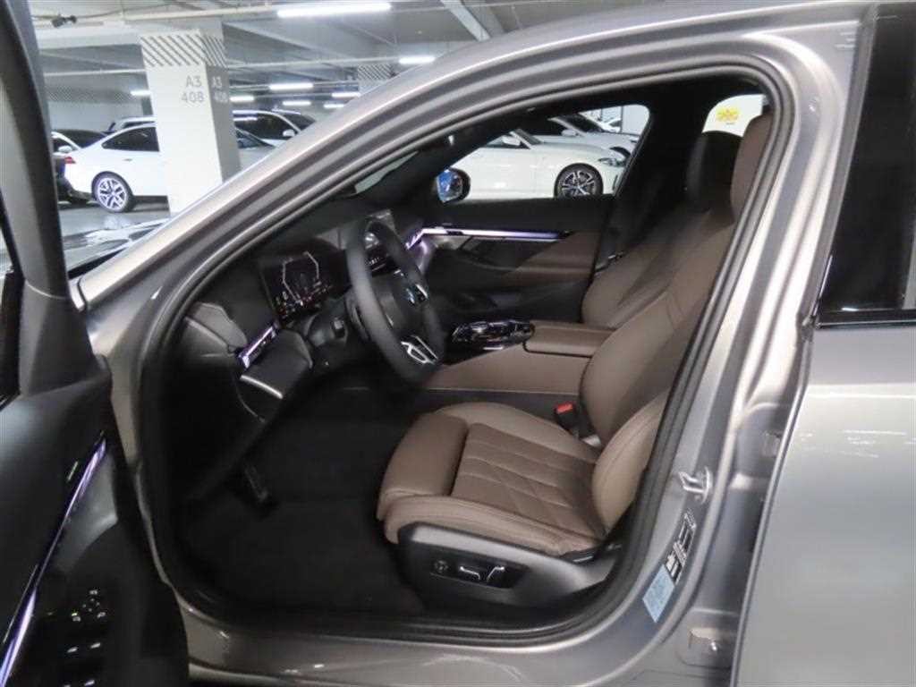BMW 5시리즈 5시리즈 (G60) 520i M 스포츠 이미지 13