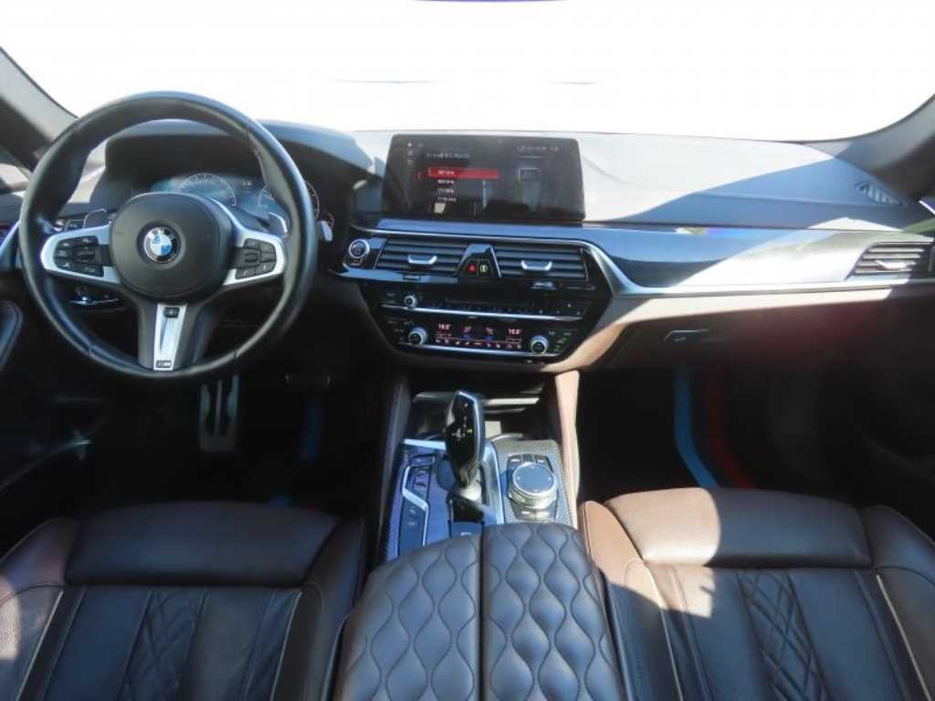 BMW 5시리즈 5시리즈 (G30) 530i M 스포츠 플러스 이미지 9