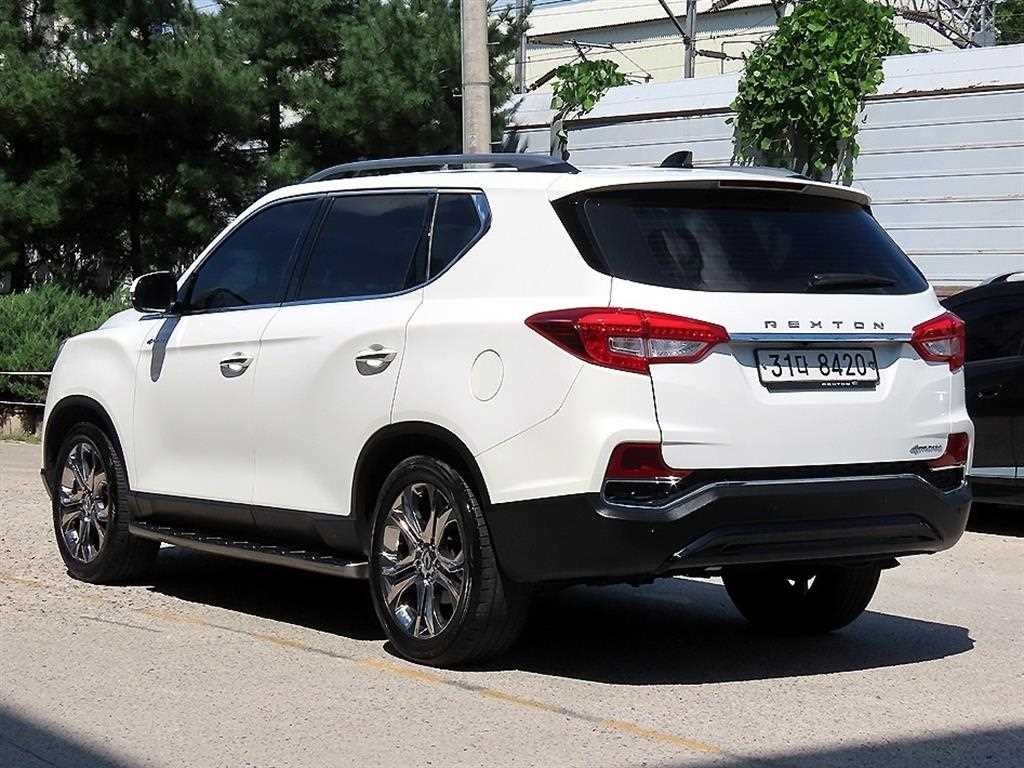 KG모빌리티(쌍용) 렉스턴 G4렉스턴 디젤 2.2 4WD 프라임 이미지 3