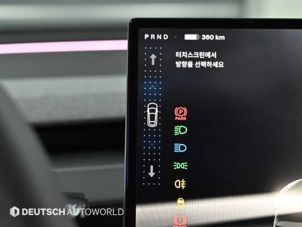 테슬라 모델 Y 프리미엄 RWD 이미지 9