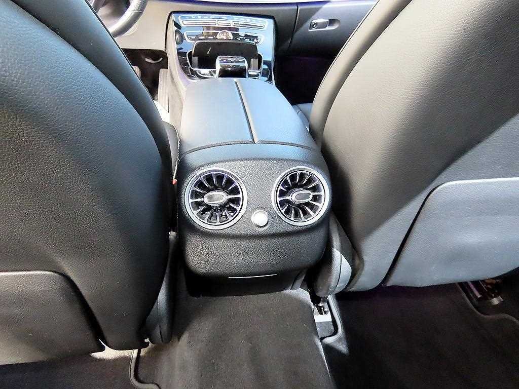 벤츠 E 클래스 E-클래스 W213 E220d 4MATIC 익스클루시브 이미지 15