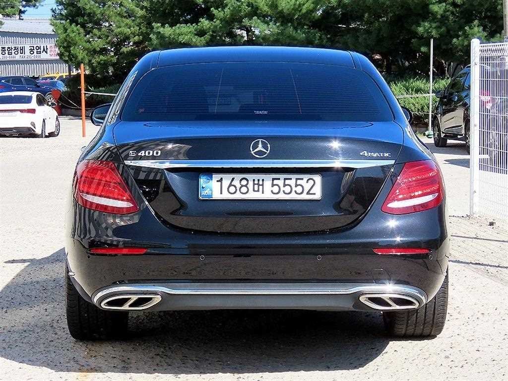 벤츠 E 클래스 E-클래스 W213 E220d 4MATIC 익스클루시브 이미지 4