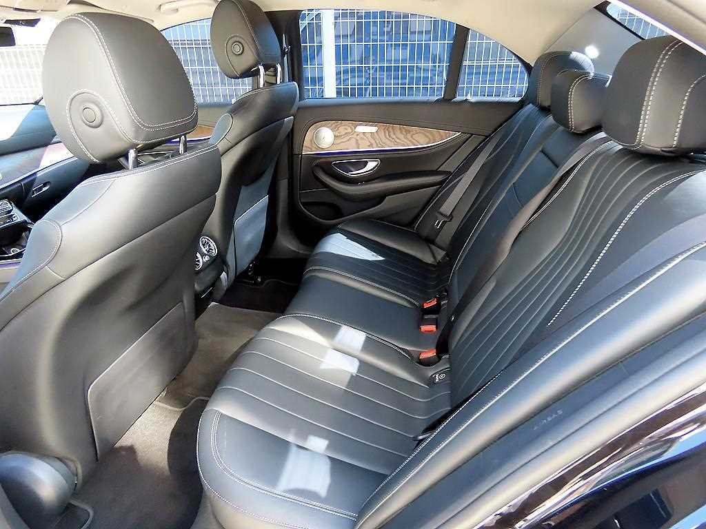 벤츠 E 클래스 E-클래스 W213 E220d 4MATIC 익스클루시브 이미지 6