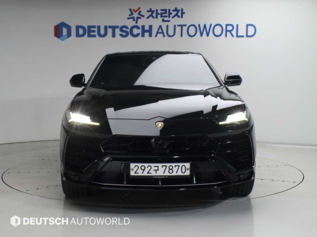 람보르기니 우루스 4.0 V8 이미지 3