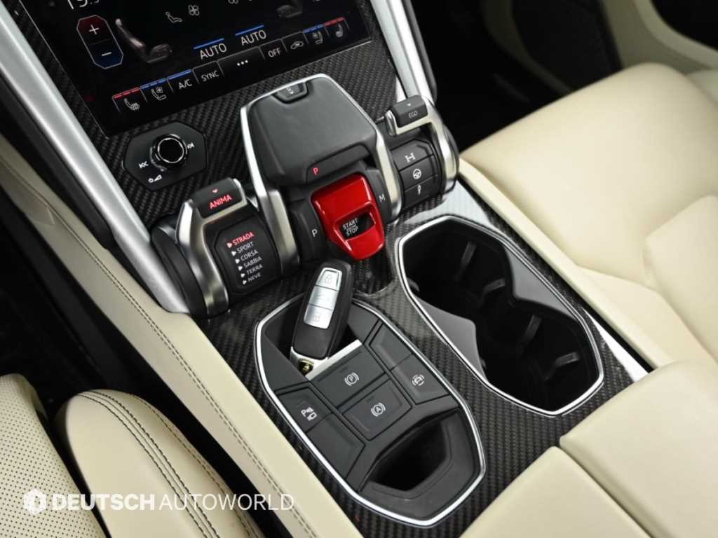 람보르기니 우루스 4.0 V8 이미지 9