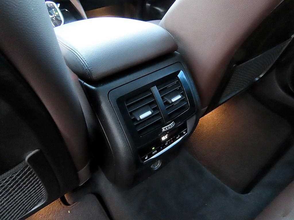BMW X4 X4 (G02) xDrive 20d M 스포츠 기본형 이미지 16