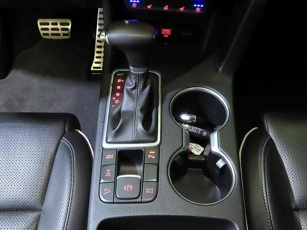 기아 스포티지 스포티지 더 볼드 2.0 디젤 4WD 시그니처 그래비티 이미지 11