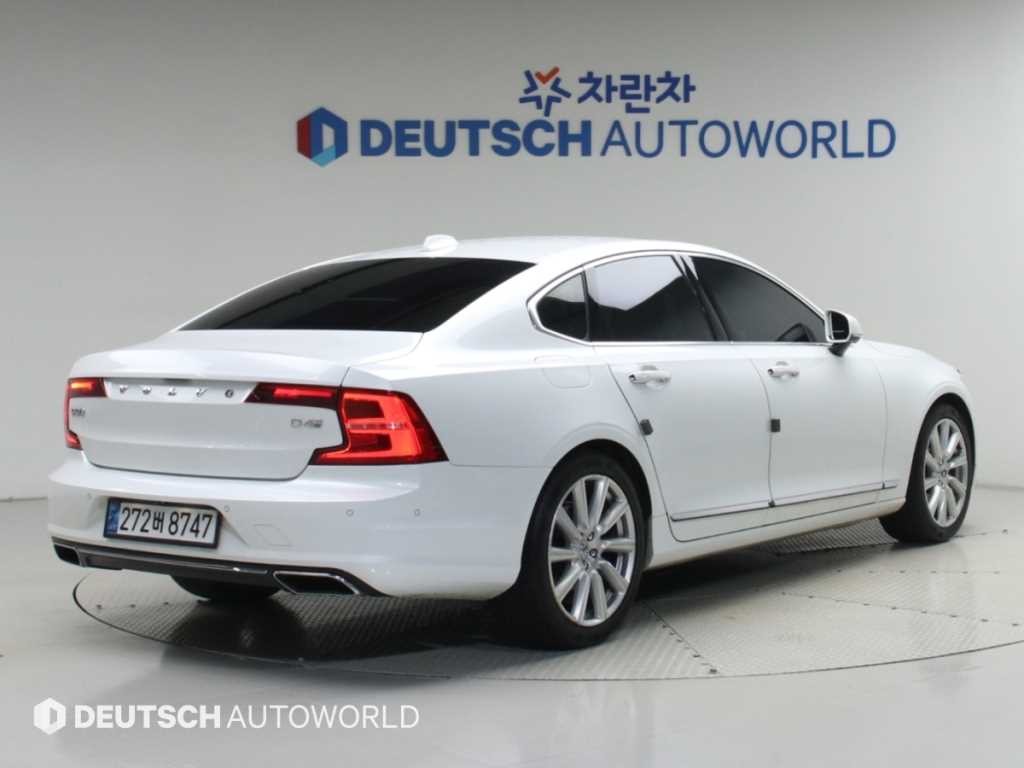 볼보 S90 D5 AWD 인스크립션 이미지 2